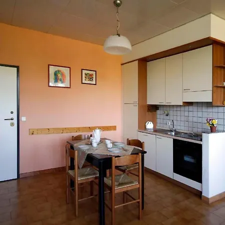 Mit Blick Auf Den Maggiore By Interhome Lägenhet